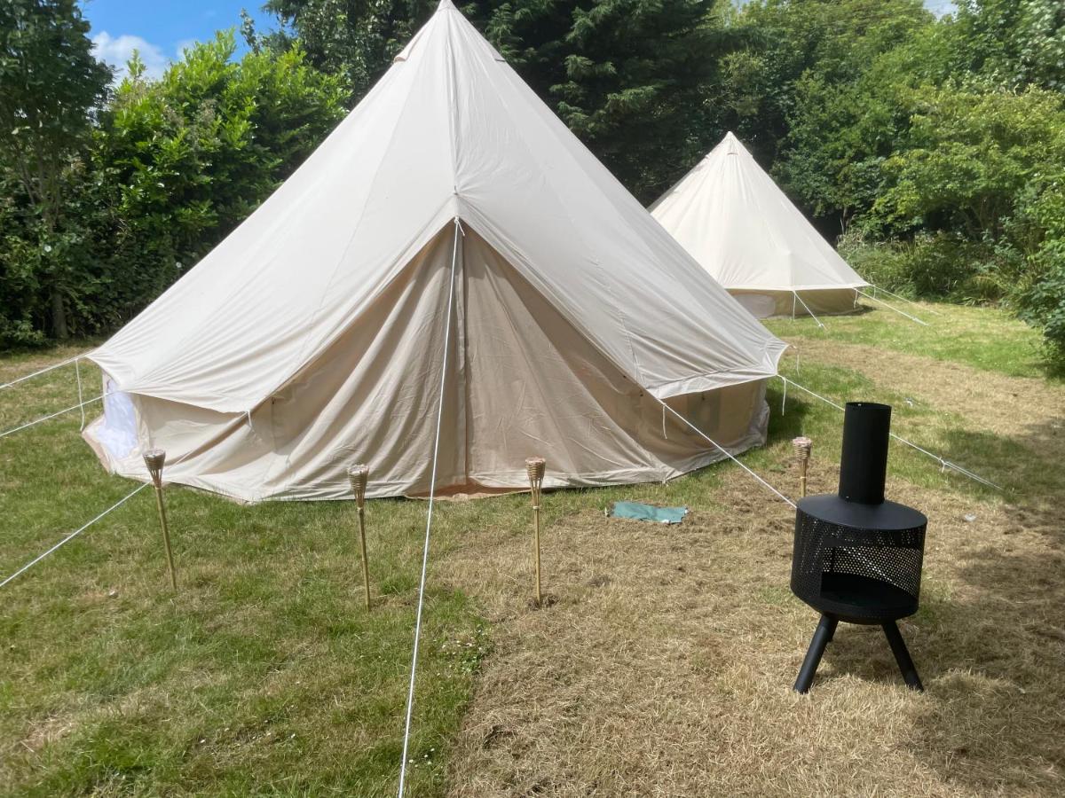 Luxury Glamping At The Riverside Hotel Скегнес Екстериор снимка