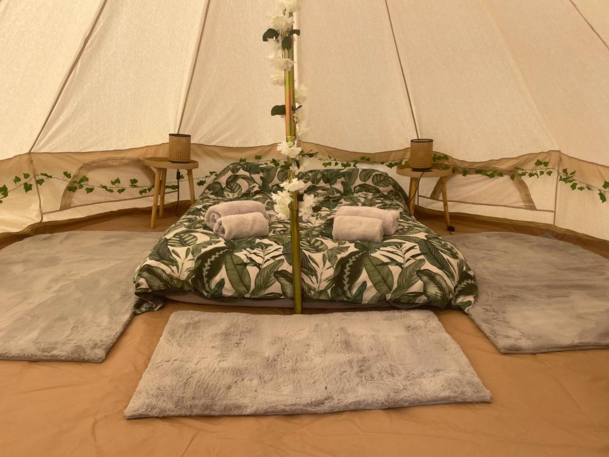 Luxury Glamping At The Riverside Hotel Скегнес Екстериор снимка