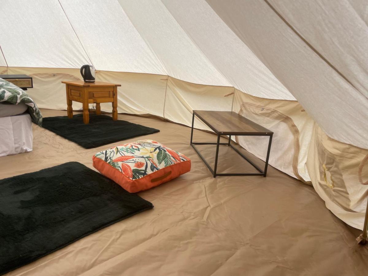 Luxury Glamping At The Riverside Hotel Скегнес Екстериор снимка