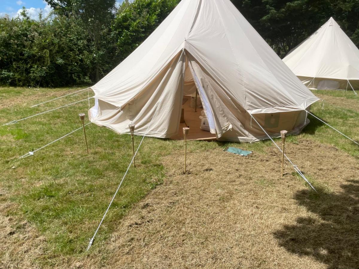 Luxury Glamping At The Riverside Hotel Скегнес Екстериор снимка